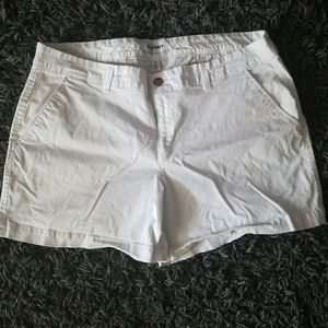Old Navy white Khaki shorts